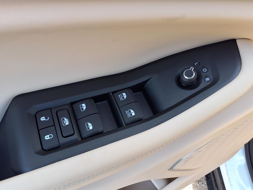 new 2026 Jeep Grand Cherokee car, priced at $47,015