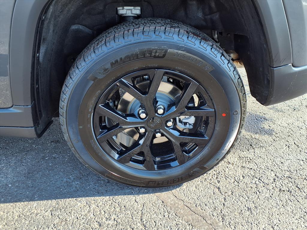 new 2026 Jeep Grand Cherokee car, priced at $46,757