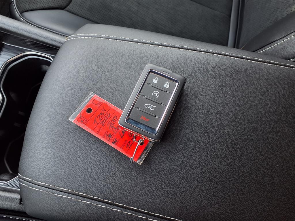 new 2026 Jeep Grand Cherokee car, priced at $46,757