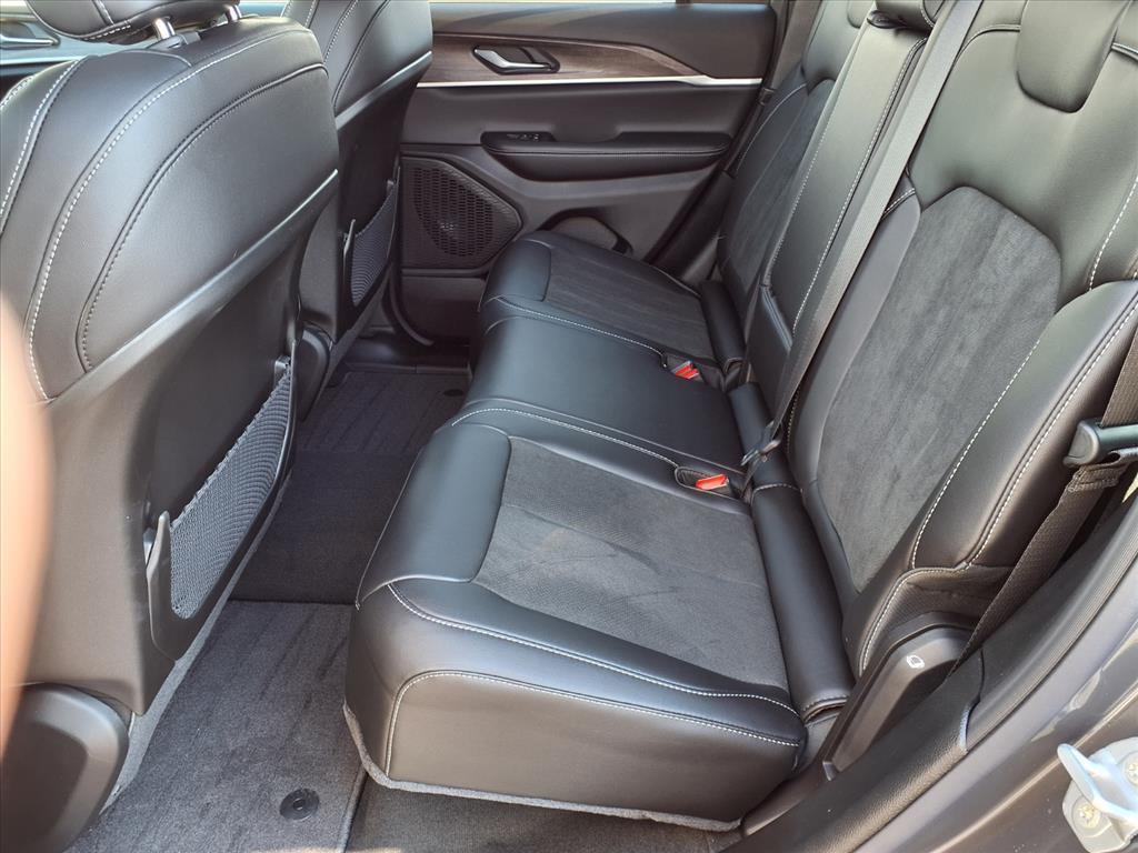 new 2026 Jeep Grand Cherokee car, priced at $46,757