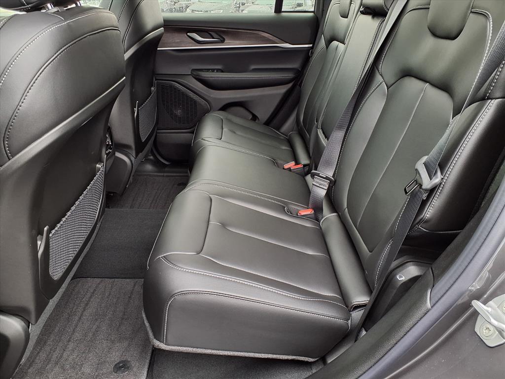 new 2025 Jeep Grand Cherokee car, priced at $52,735