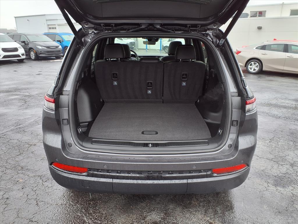 new 2025 Jeep Grand Cherokee car, priced at $52,735