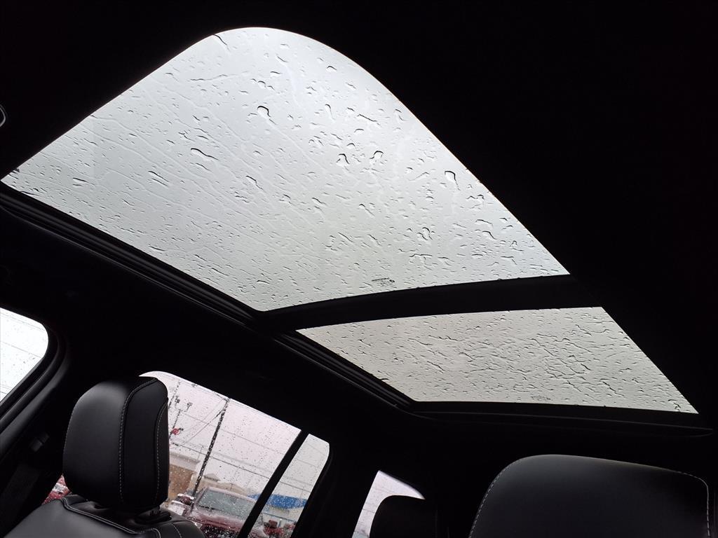 new 2025 Jeep Grand Cherokee car, priced at $52,735