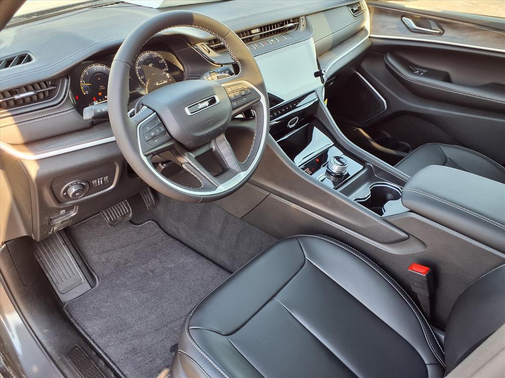 new 2026 Jeep Grand Cherokee car, priced at $49,463