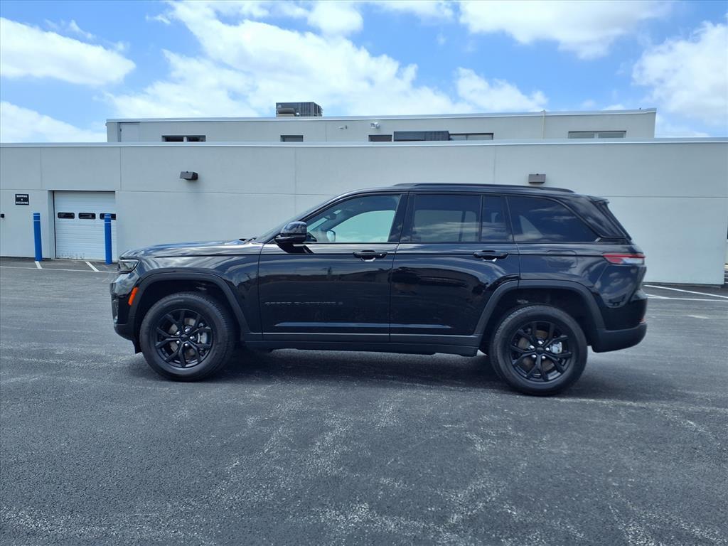 used 2024 Jeep Grand Cherokee car, priced at $33,967