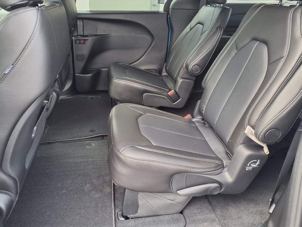 new 2026 Chrysler Pacifica car, priced at $47,422
