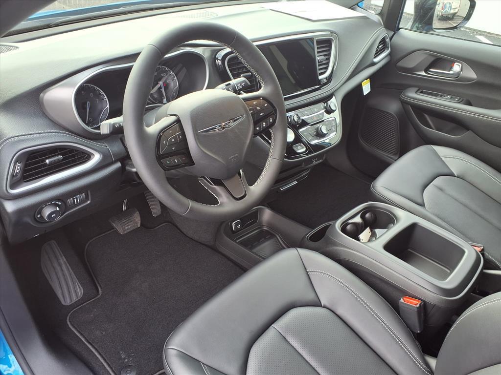 new 2026 Chrysler Pacifica car, priced at $47,422