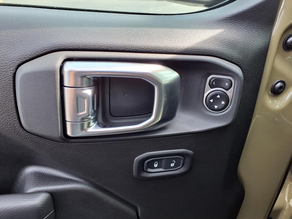 used 2025 Jeep Gladiator car, priced at $44,220