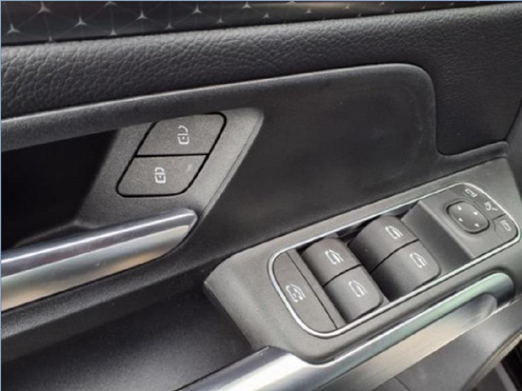 used 2025 Mercedes-Benz GLB 250 car, priced at $44,262