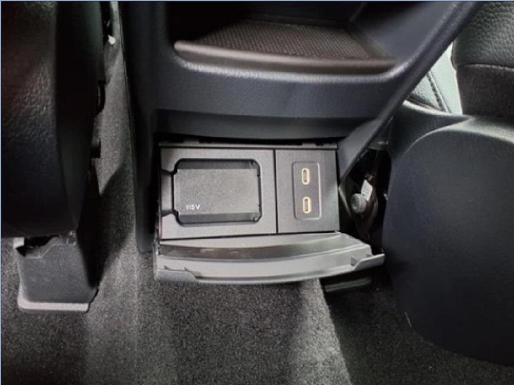 used 2025 Mercedes-Benz GLB 250 car, priced at $44,262