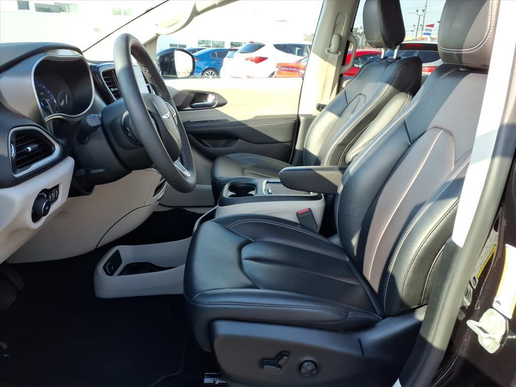 used 2024 Chrysler Pacifica car, priced at $28,990