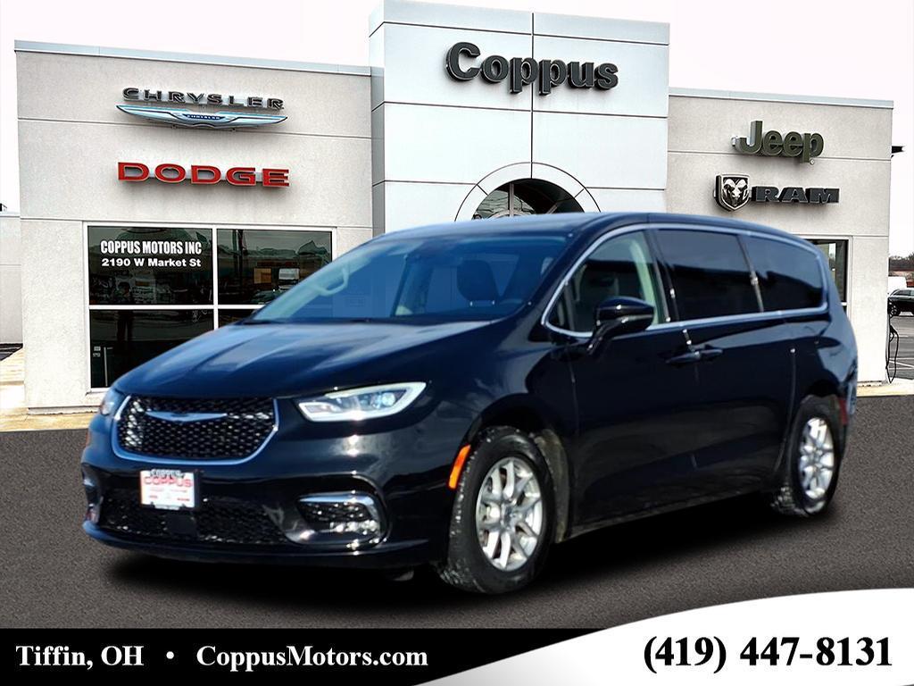 used 2024 Chrysler Pacifica car, priced at $28,990