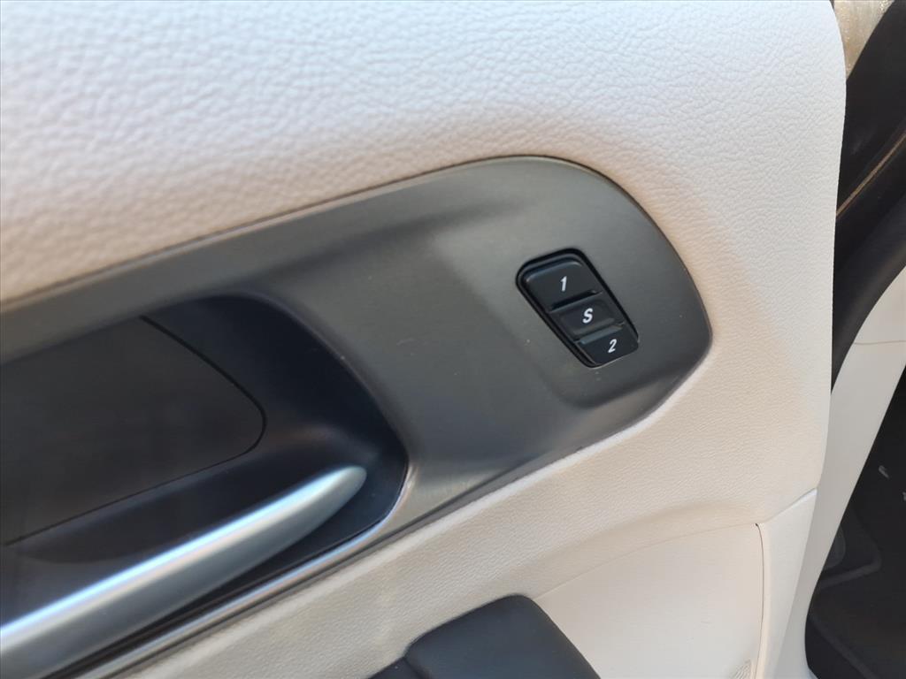 used 2024 Chrysler Pacifica car, priced at $28,990