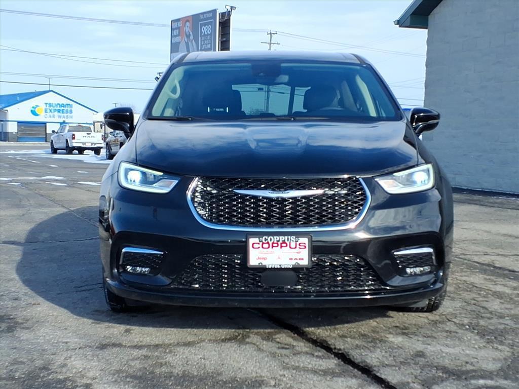 used 2024 Chrysler Pacifica car, priced at $28,990