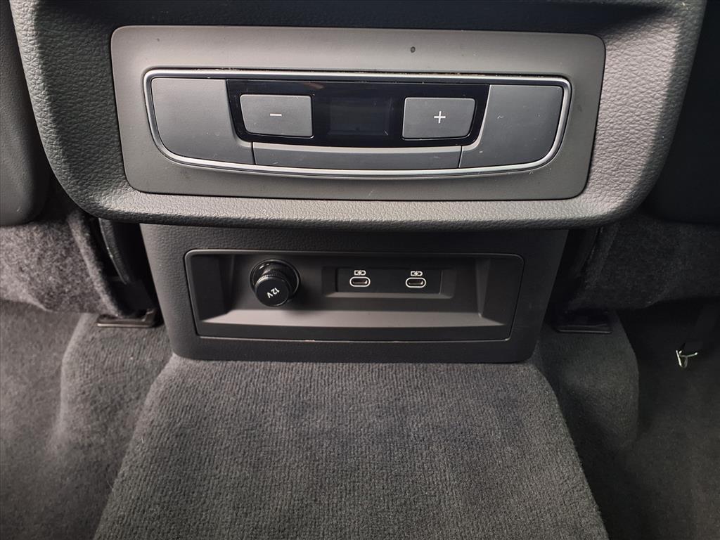 used 2025 Audi Q7 car, priced at $51,880