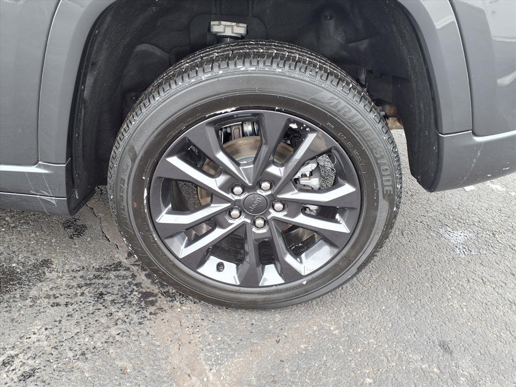 new 2026 Jeep Grand Cherokee car, priced at $52,136