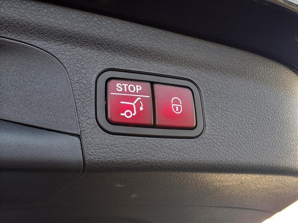 used 2021 Mercedes-Benz GLE 350 car, priced at $39,897