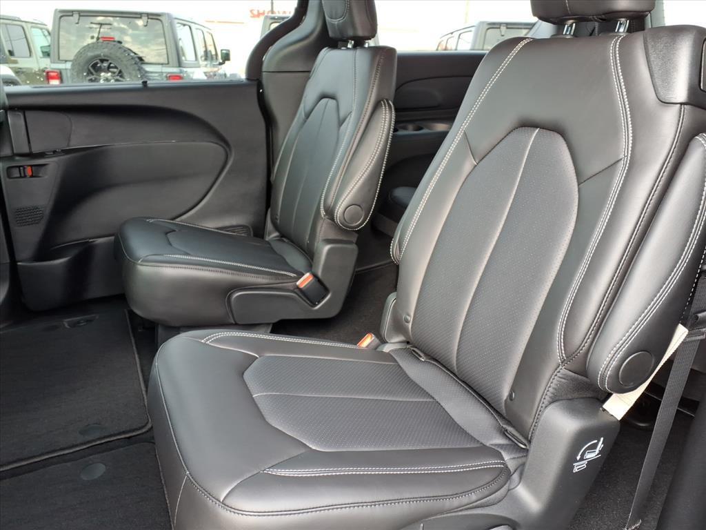 new 2026 Chrysler Pacifica car, priced at $46,980