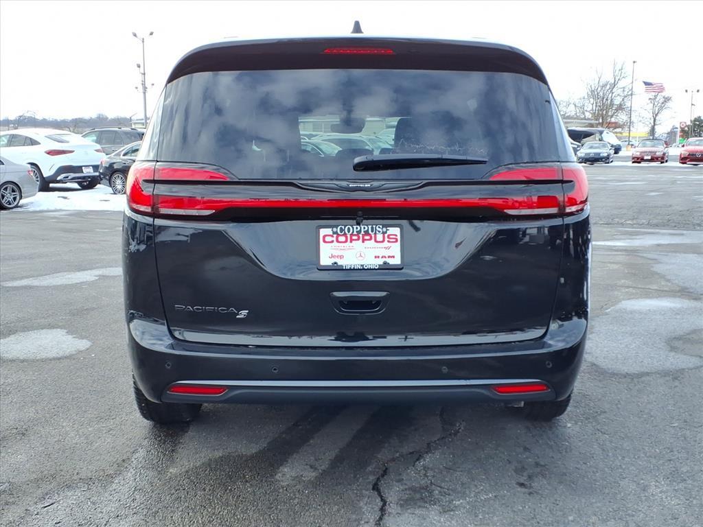 new 2026 Chrysler Pacifica car, priced at $46,980