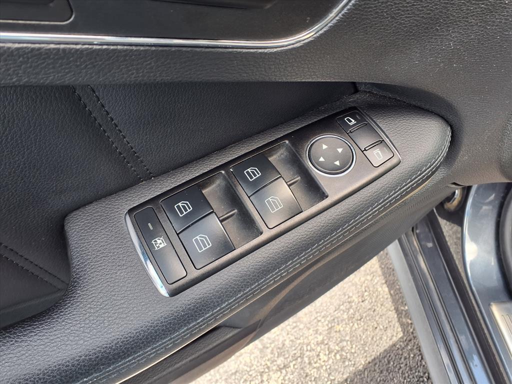 used 2010 Mercedes-Benz E-Class car, priced at $9,132