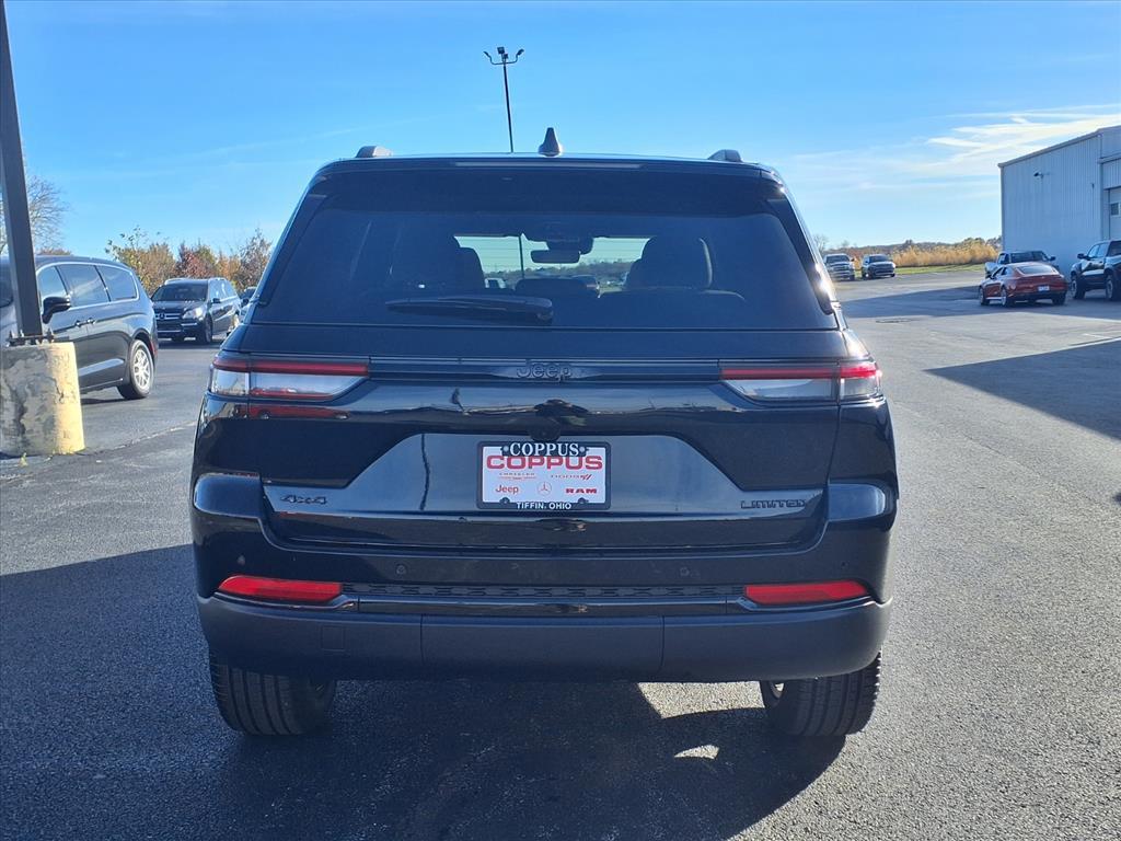 new 2025 Jeep Grand Cherokee car, priced at $48,902