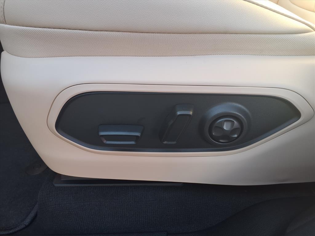 new 2025 Jeep Grand Cherokee car, priced at $48,902