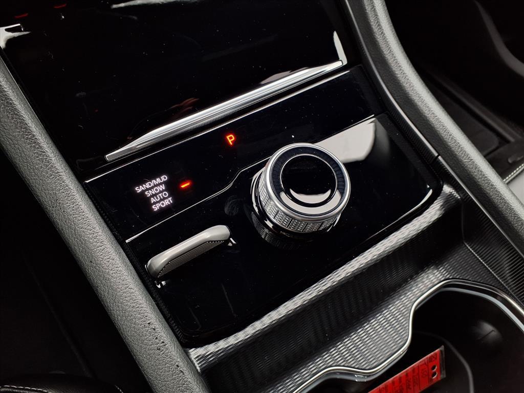 new 2025 Jeep Grand Cherokee car, priced at $50,890