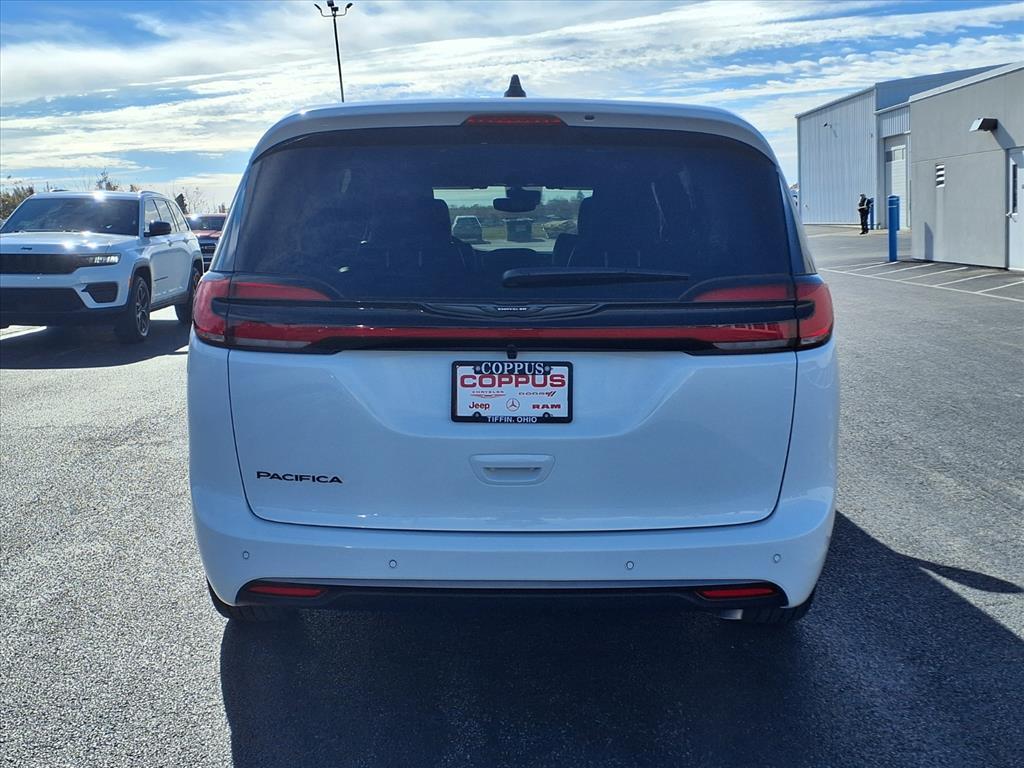 new 2026 Chrysler Pacifica car, priced at $45,924