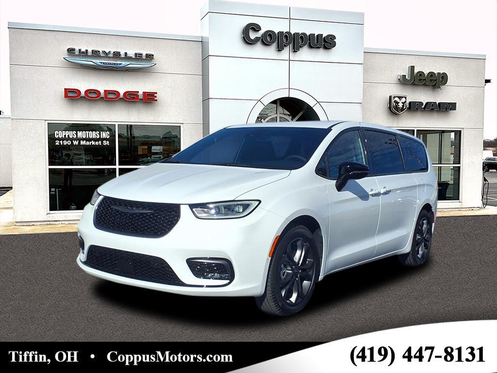 new 2026 Chrysler Pacifica car, priced at $45,924