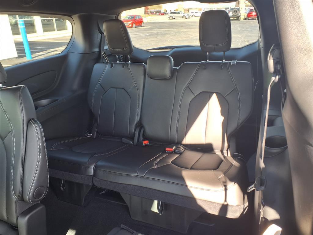 new 2026 Chrysler Pacifica car, priced at $45,924