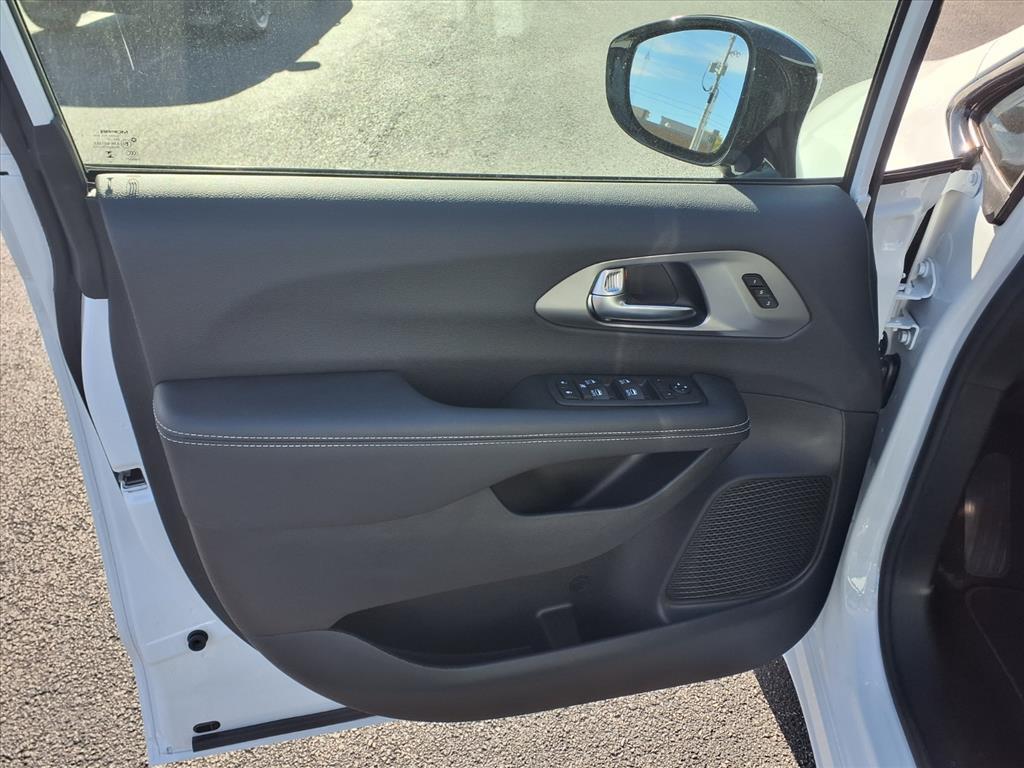 new 2026 Chrysler Pacifica car, priced at $45,924