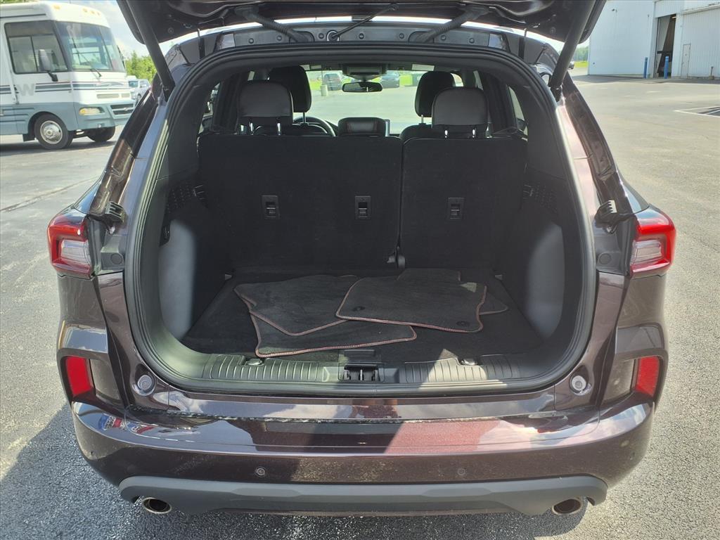used 2023 Ford Escape car, priced at $25,537
