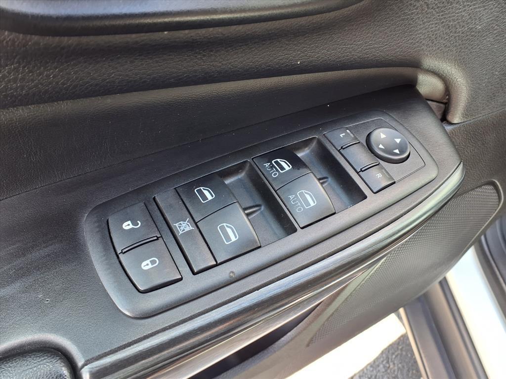 used 2014 Jeep Cherokee car, priced at $7,337