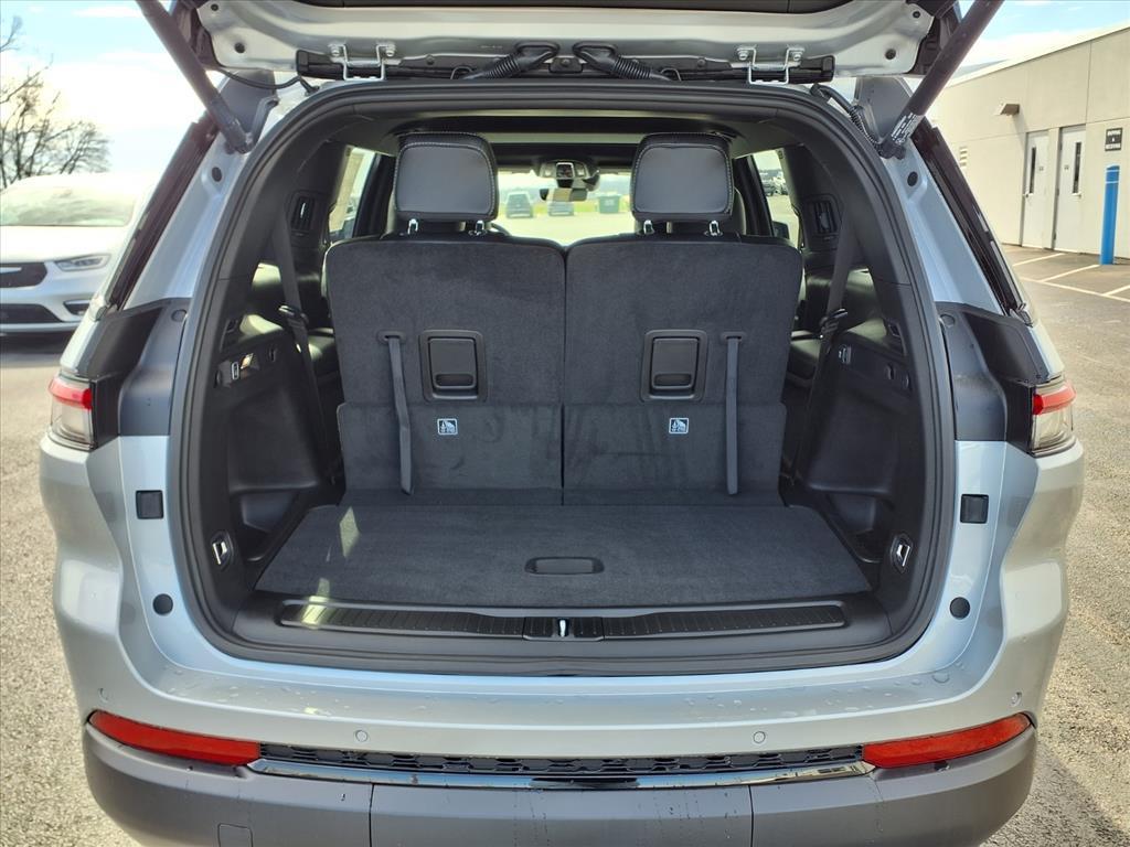 new 2025 Jeep Grand Cherokee L car, priced at $49,148