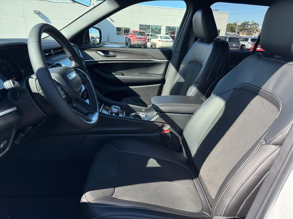 new 2026 Jeep Grand Cherokee car, priced at $46,227