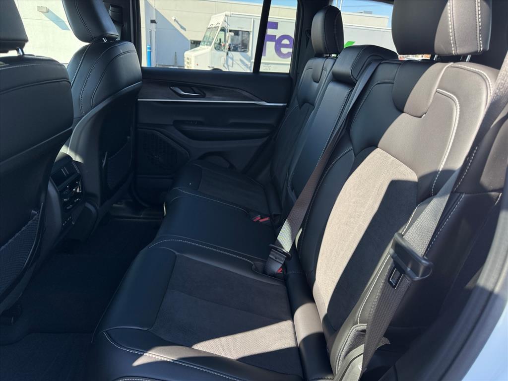 new 2026 Jeep Grand Cherokee car, priced at $46,227