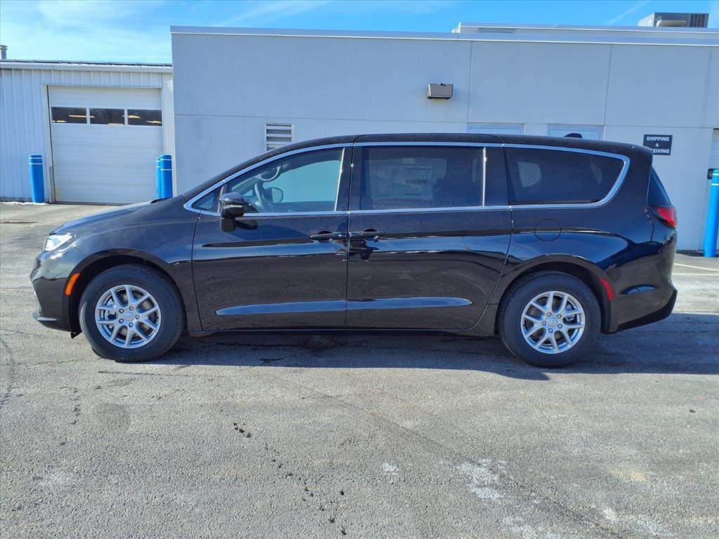 new 2026 Chrysler Pacifica car, priced at $44,980