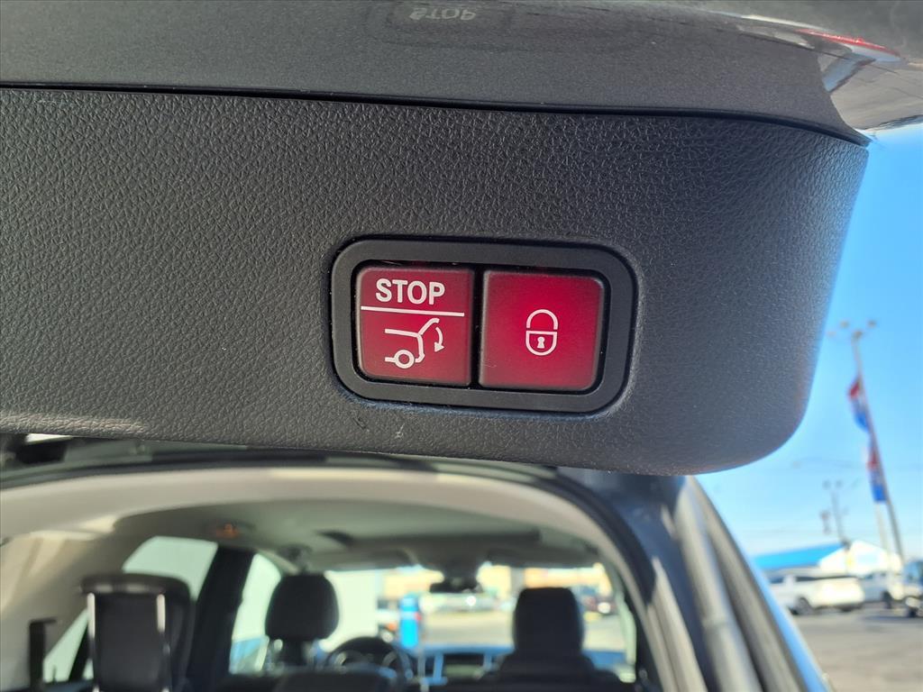 used 2015 Mercedes-Benz M-Class car, priced at $13,550