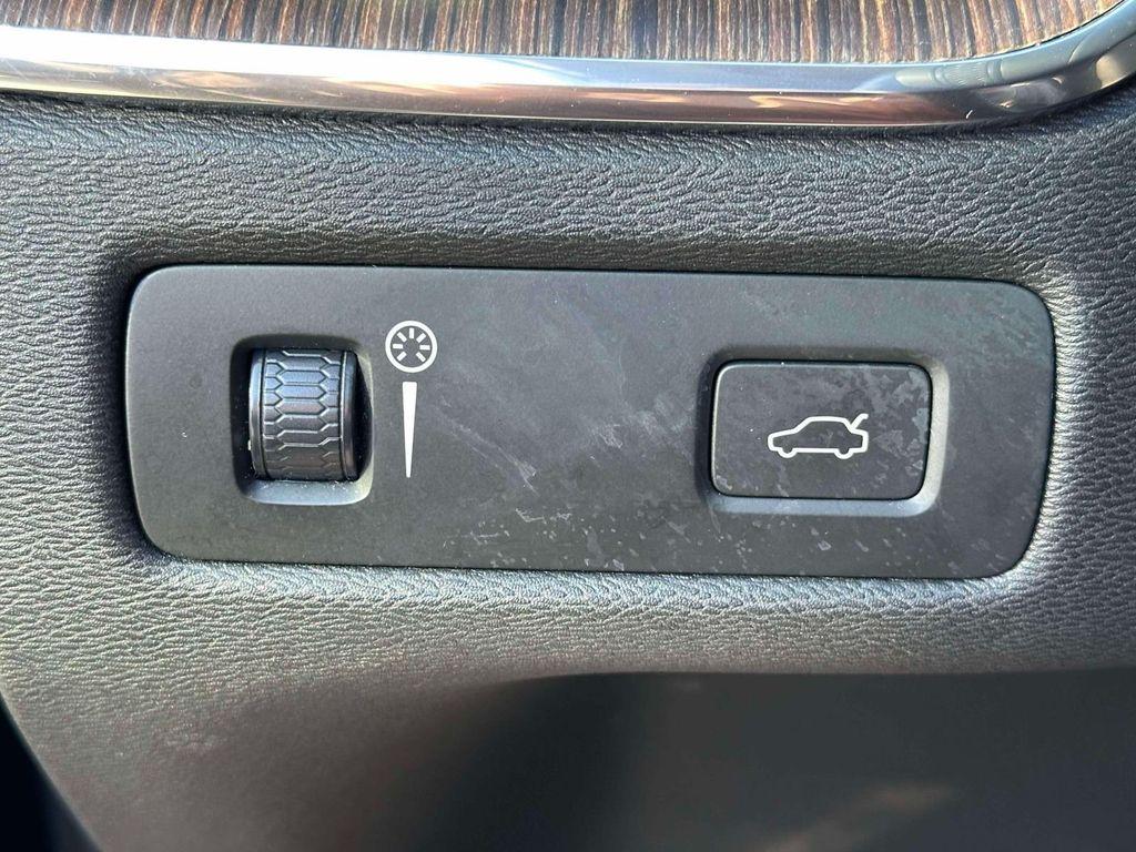 used 2021 Volvo XC60 car, priced at $15,995