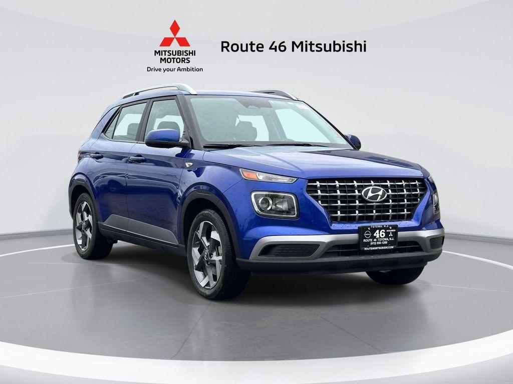 used 2025 Hyundai Venue car, priced at $17,994
