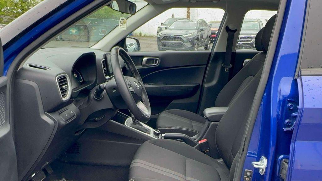 used 2025 Hyundai Venue car, priced at $17,994