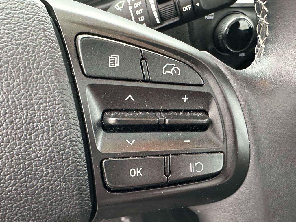 used 2025 Hyundai Venue car, priced at $17,994