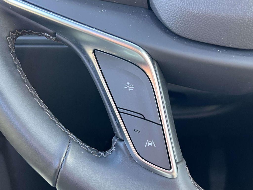 used 2025 Cadillac XT5 car, priced at $31,995