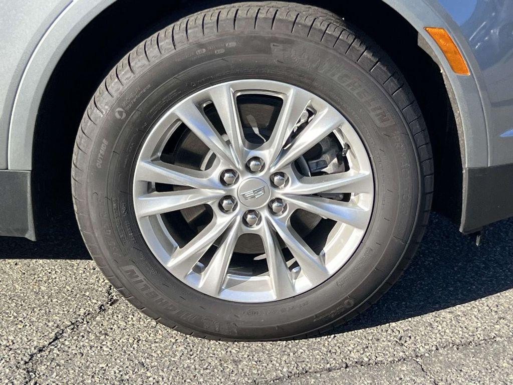 used 2025 Cadillac XT5 car, priced at $31,995