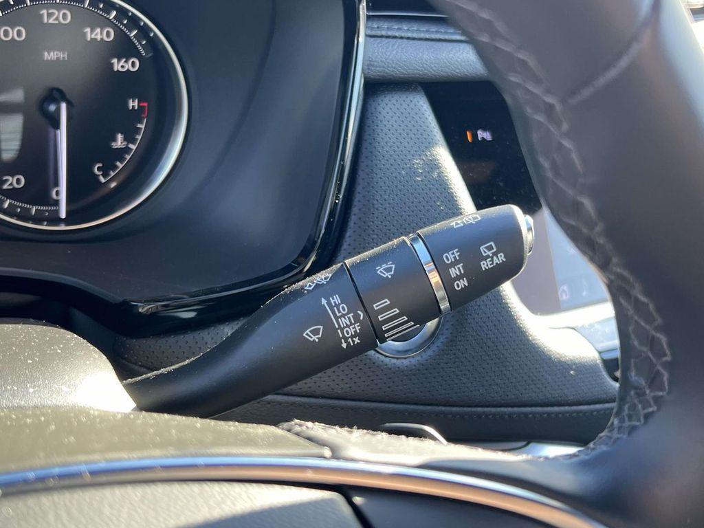 used 2025 Cadillac XT5 car, priced at $31,995