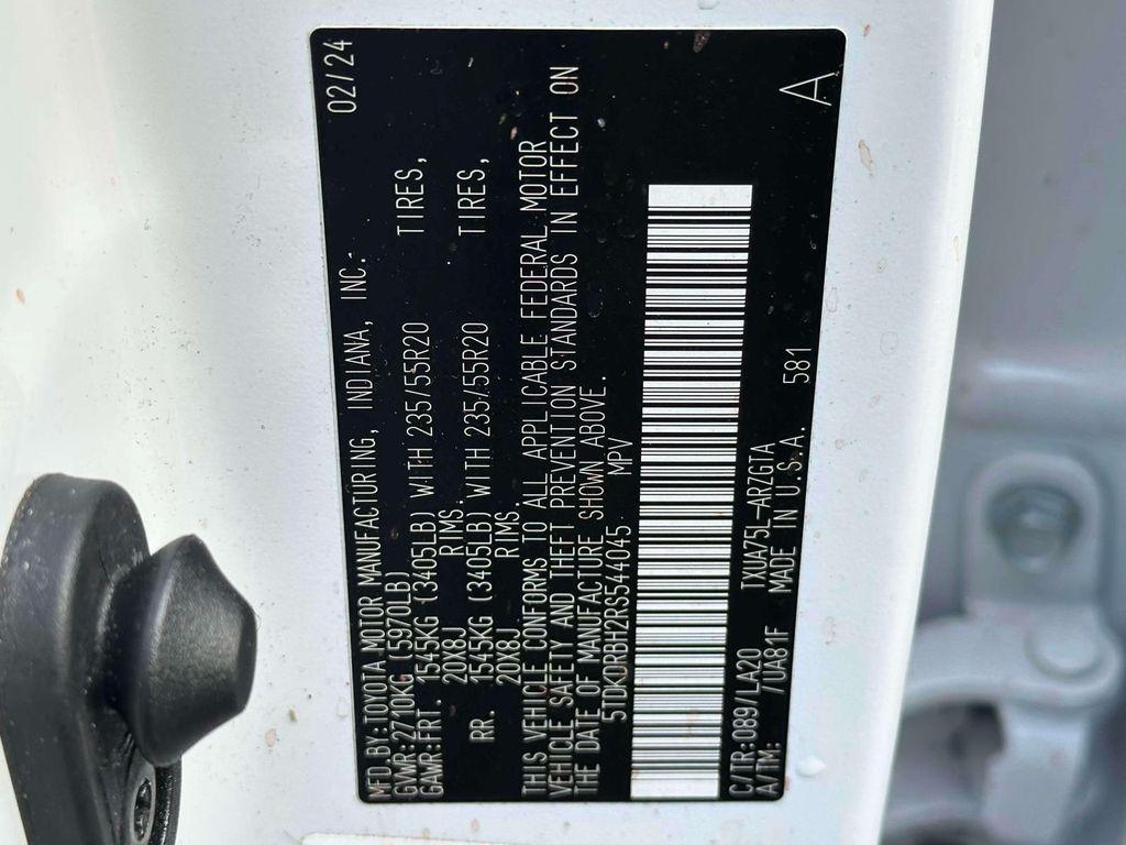 used 2024 Toyota Highlander car, priced at $40,991