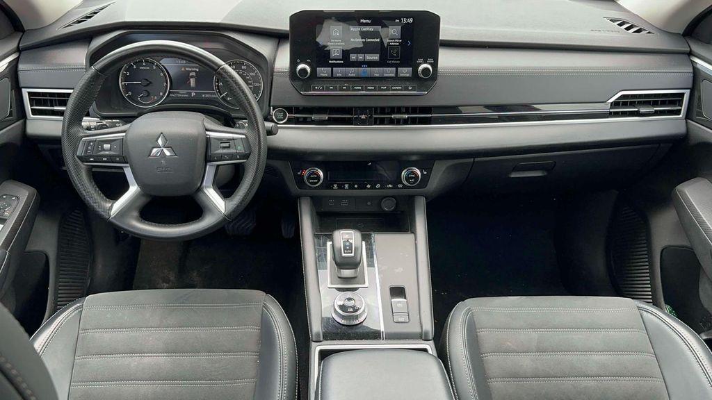 used 2024 Mitsubishi Outlander car, priced at $21,894