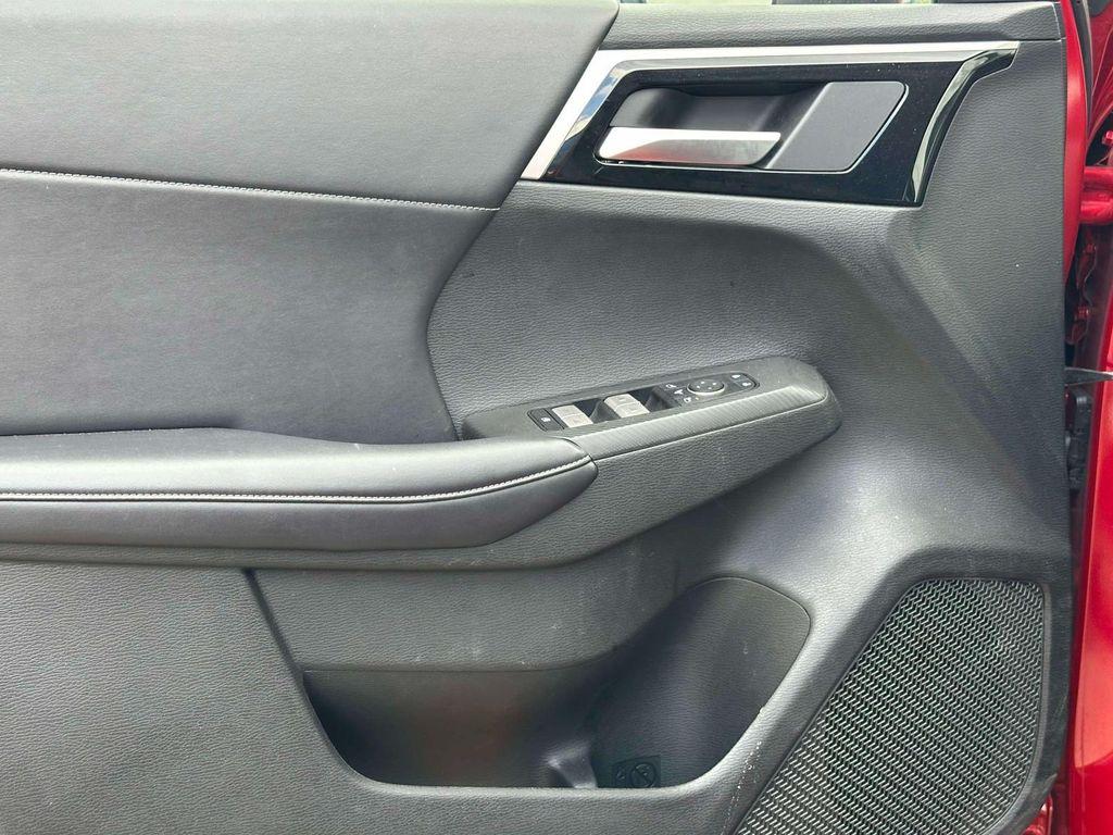 used 2024 Mitsubishi Outlander car, priced at $21,894