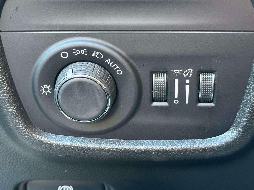 used 2024 Jeep Grand Cherokee car, priced at $31,991