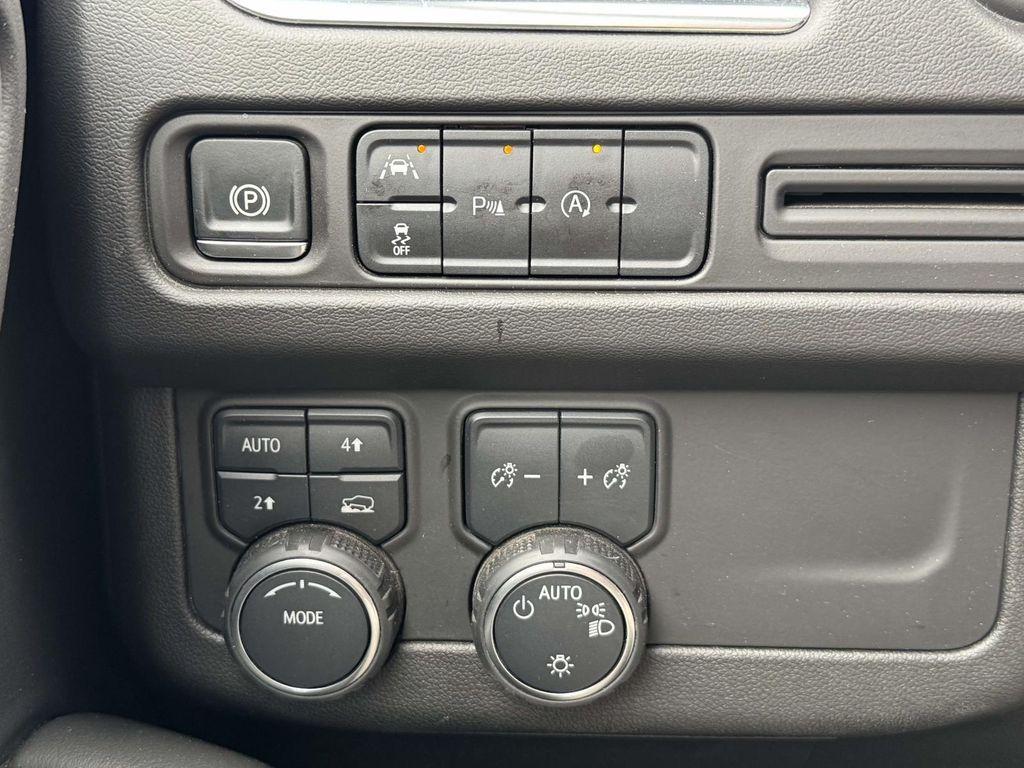 used 2024 Chevrolet Tahoe car, priced at $44,991